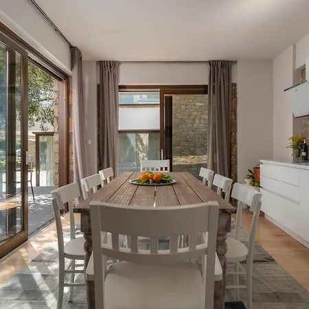 Sea La Vie Retreat Villas